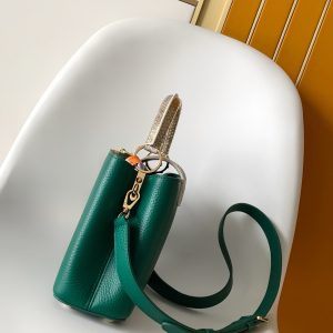 Alternative view of p130021 x 13.6 x 8 (cm) (Length x Height x Width) 27 x 17.3 x 9 (cm) (Length x Height x Width) • Taurillon calf leather • Taurillon calf leather trim • Calf leather lining • Metal hardware • Flap can be positioned inside or outside • Compartment features zippered pocket and slip pocket • Metal studs • Holds smartphone, LV Vertical wallet, headphones,keys, and lipstick • Shoulder strap: detachable, adjustable • Half strap length: 46.5 cm • Adjustable half strap length: 55.0 cm • Handle: single handle